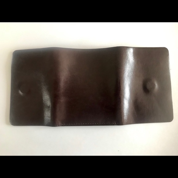 Genuine Leather Men’s Brown Trifold Slim Wallet - Picture 4 of 6